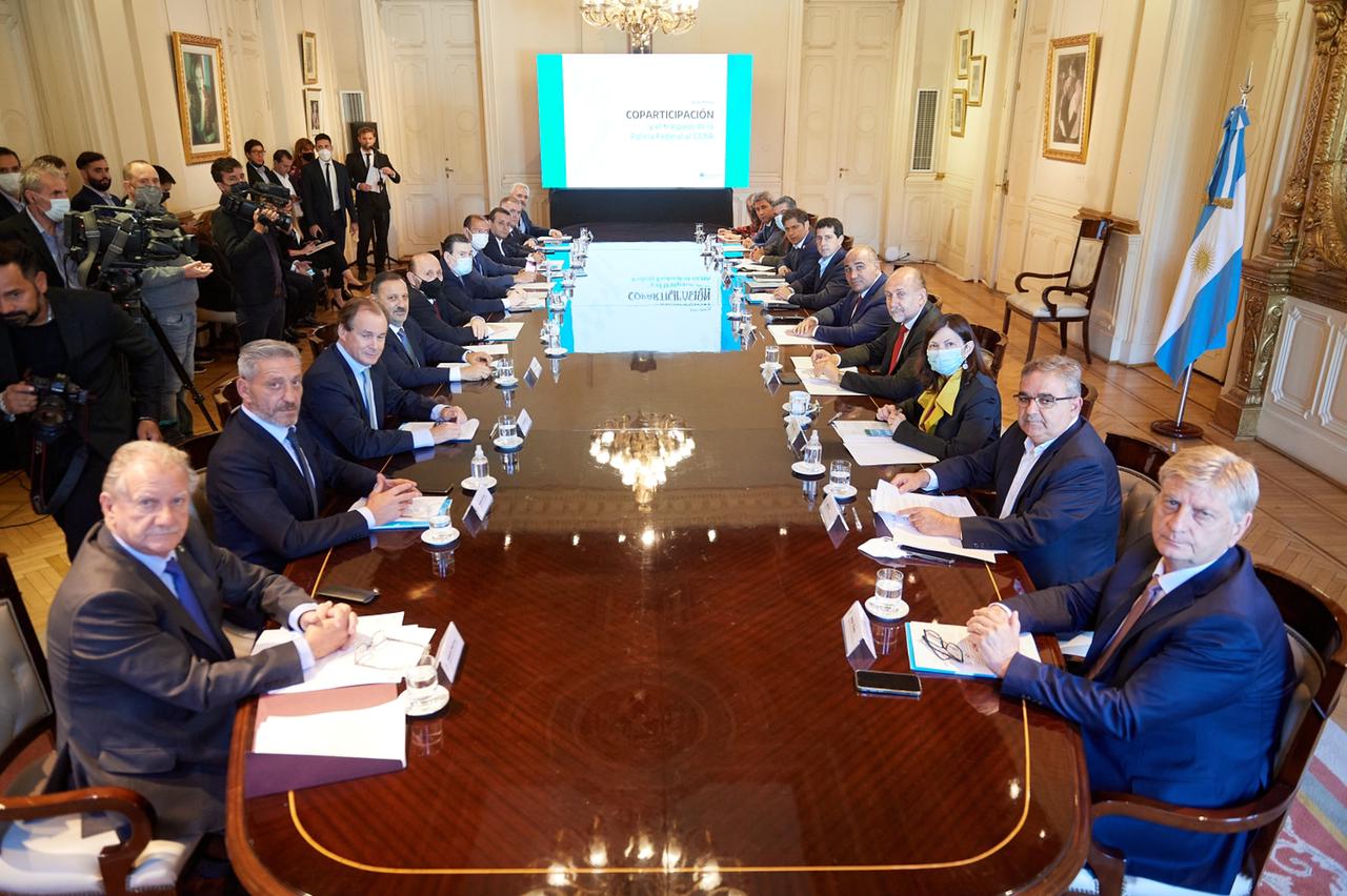 Los gobernadores, entre ellos Ziliotto, se reúnen con Alberto para “federalizar” la composición de la Corte
