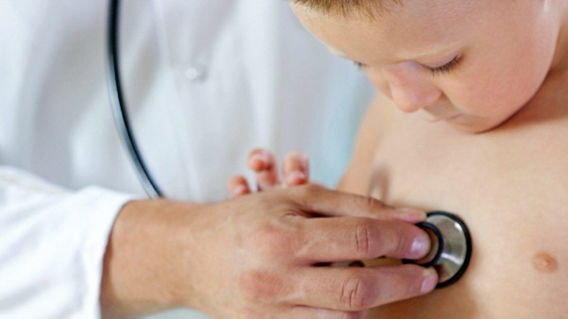 Diputados opositores piden garantizar las guardias pediátricas en el sistema de salud privada