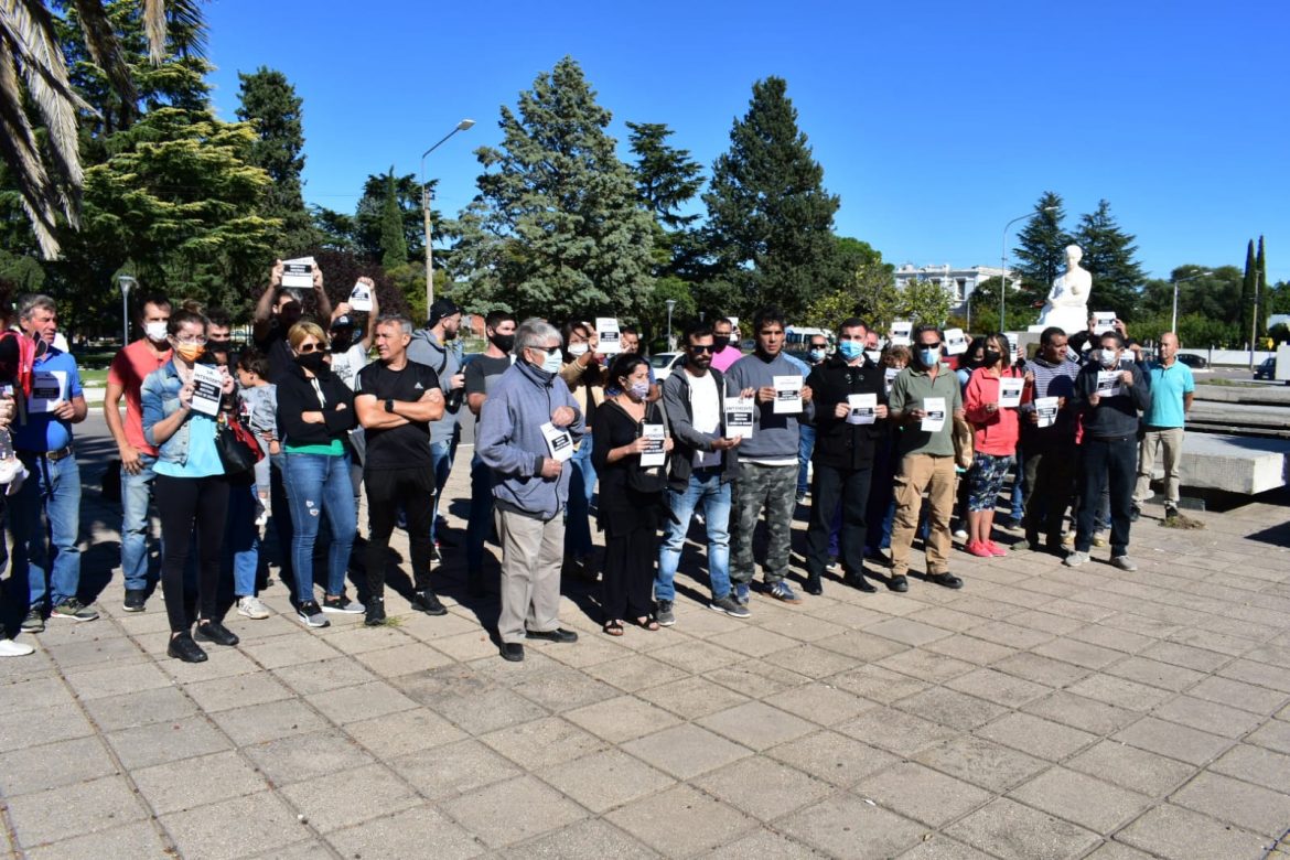 Chacras de Toay: vecinos fueron al municipio a reclamar el libre deuda