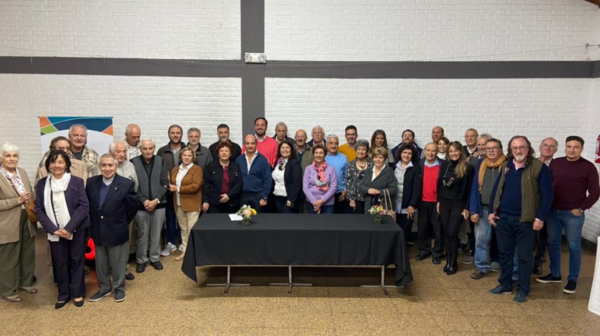 Reconocieron a comercios de más de 65 años de actividad en Santa Rosa