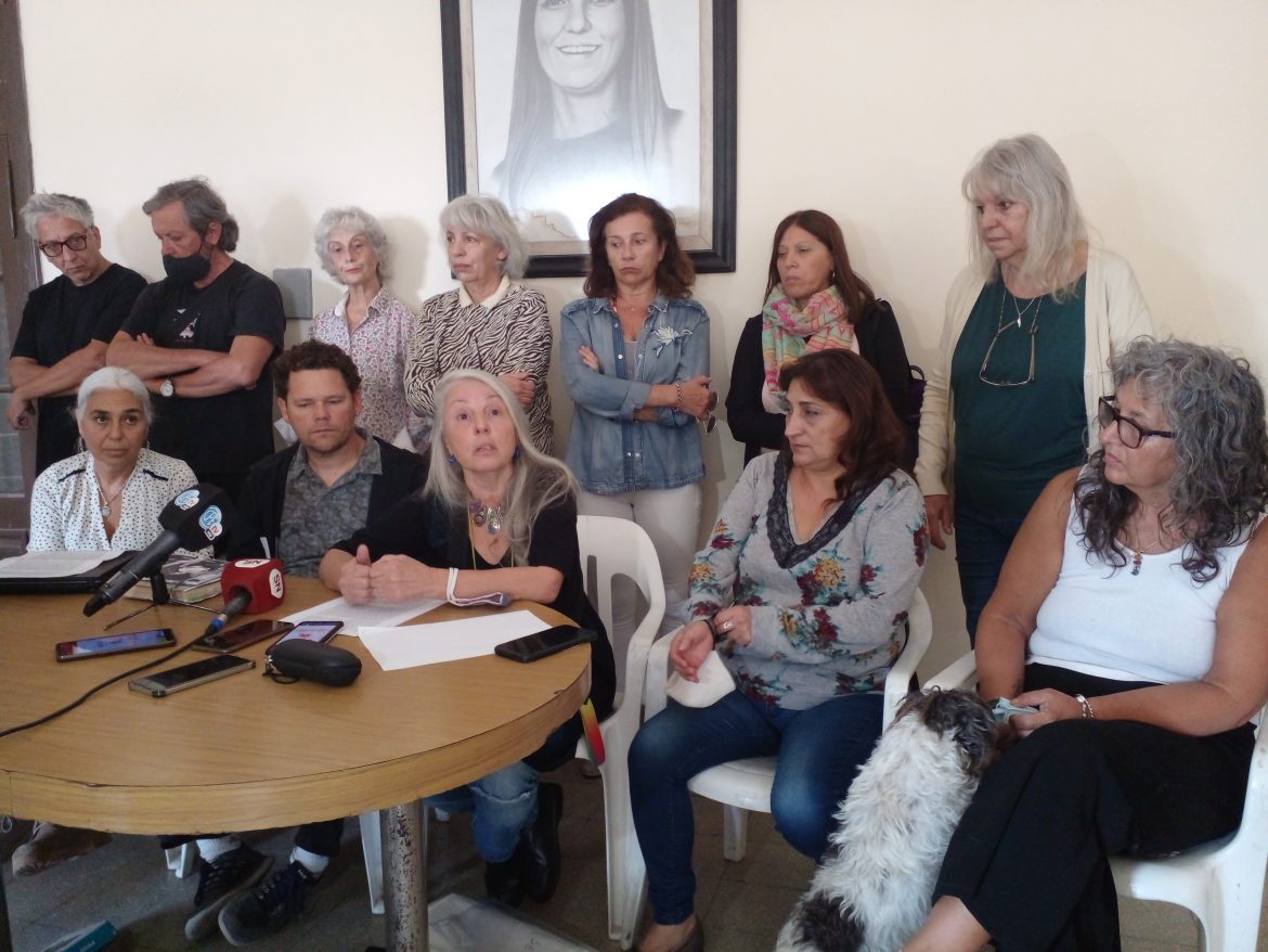 Colectiva por una Ley de Seguridad Ciudadana reclamó que policías no lleven el arma fuera del horario laboral