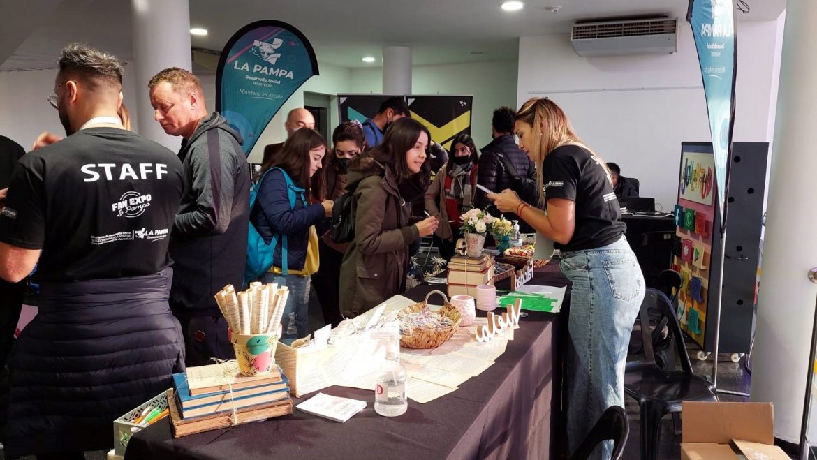 Convención Kpop Anime-Gamer Fan Expo La Pampa en el Centro Cultural Medasur