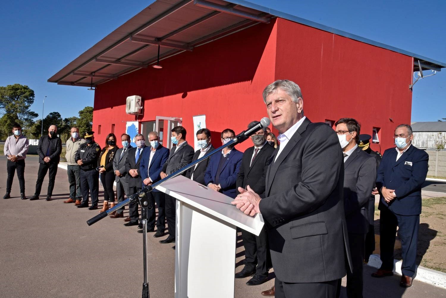 Ziliotto inauguró la terminal de ómnibus de Metileo y anunció un nuevo edificio municipal y casas