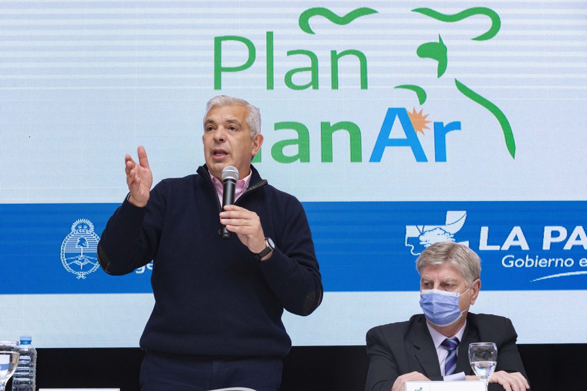 Domínguez presentó el Plan GanAr en La Pampa y confirmó que “no va a haber aumento de retenciones”