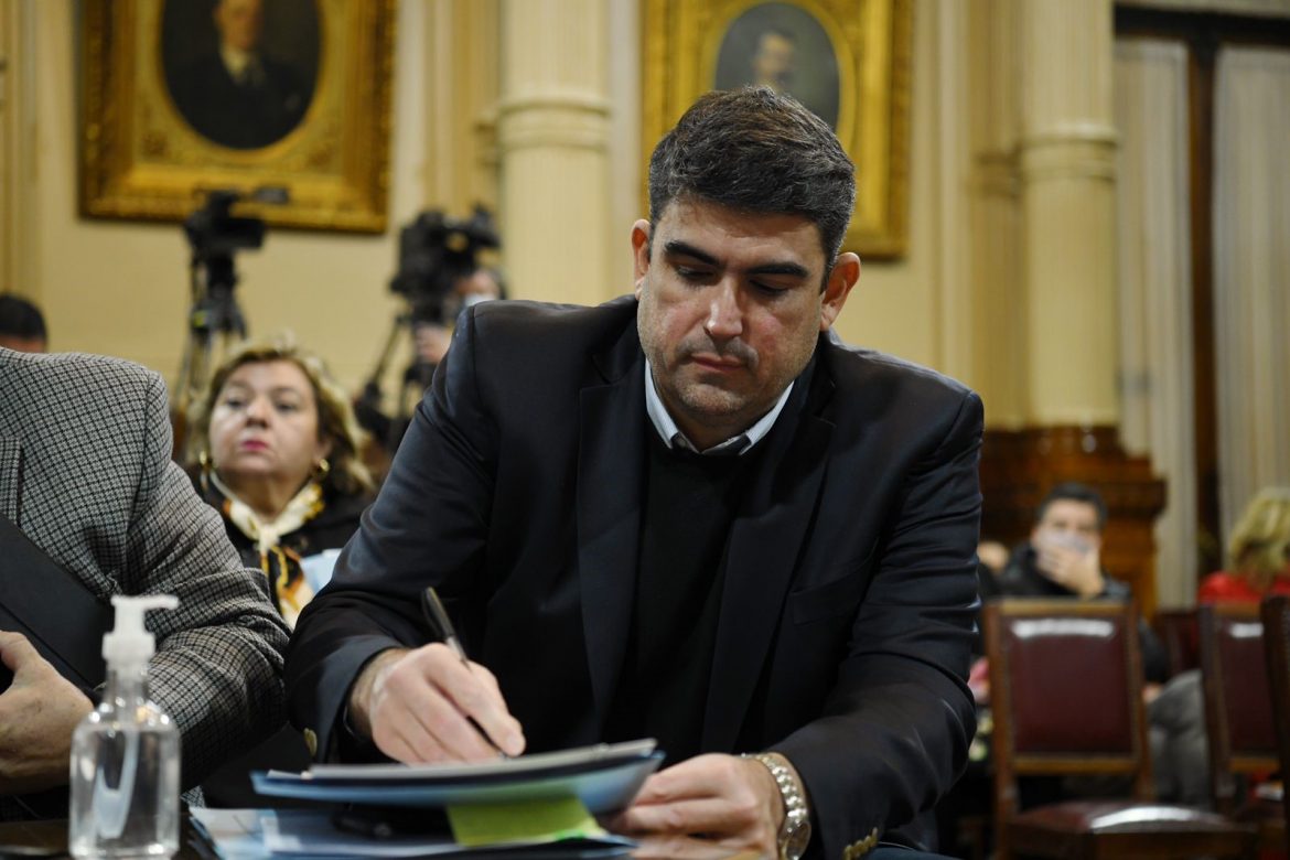 Bensusán presentó una serie de proyectos en el Mes de la Mujer