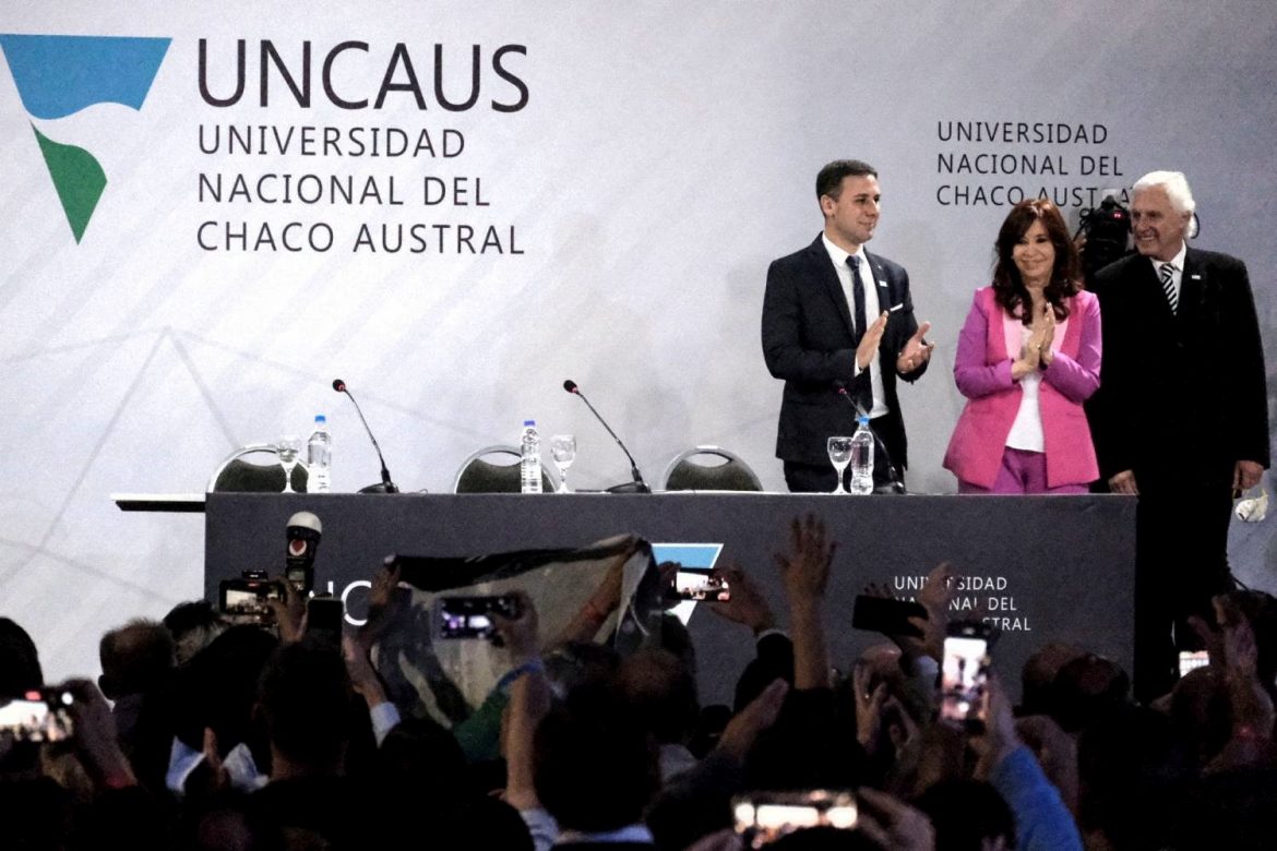 Cristina Kirchner: “Lo que está pasando en el Poder Ejecutivo pelea no es”