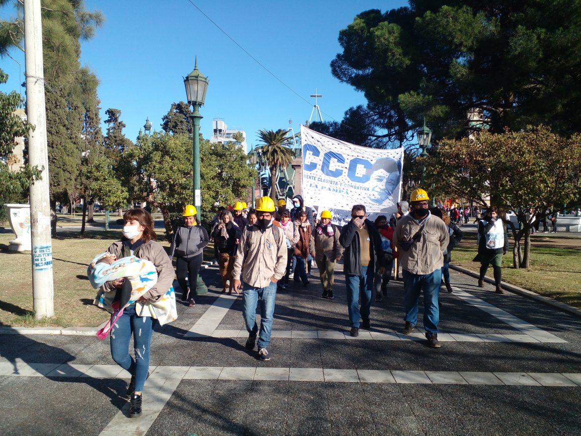 Marcharon en Santa Rosa la CCC, CTA Autónoma y ATE: “La situación es desesperante”