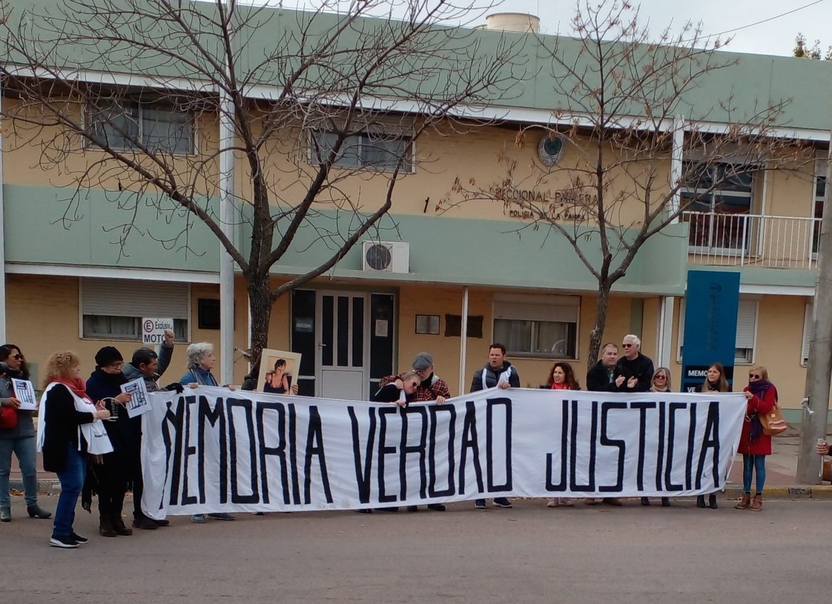 24M: convocatoria a la plaza y marcha a la Seccional Primera