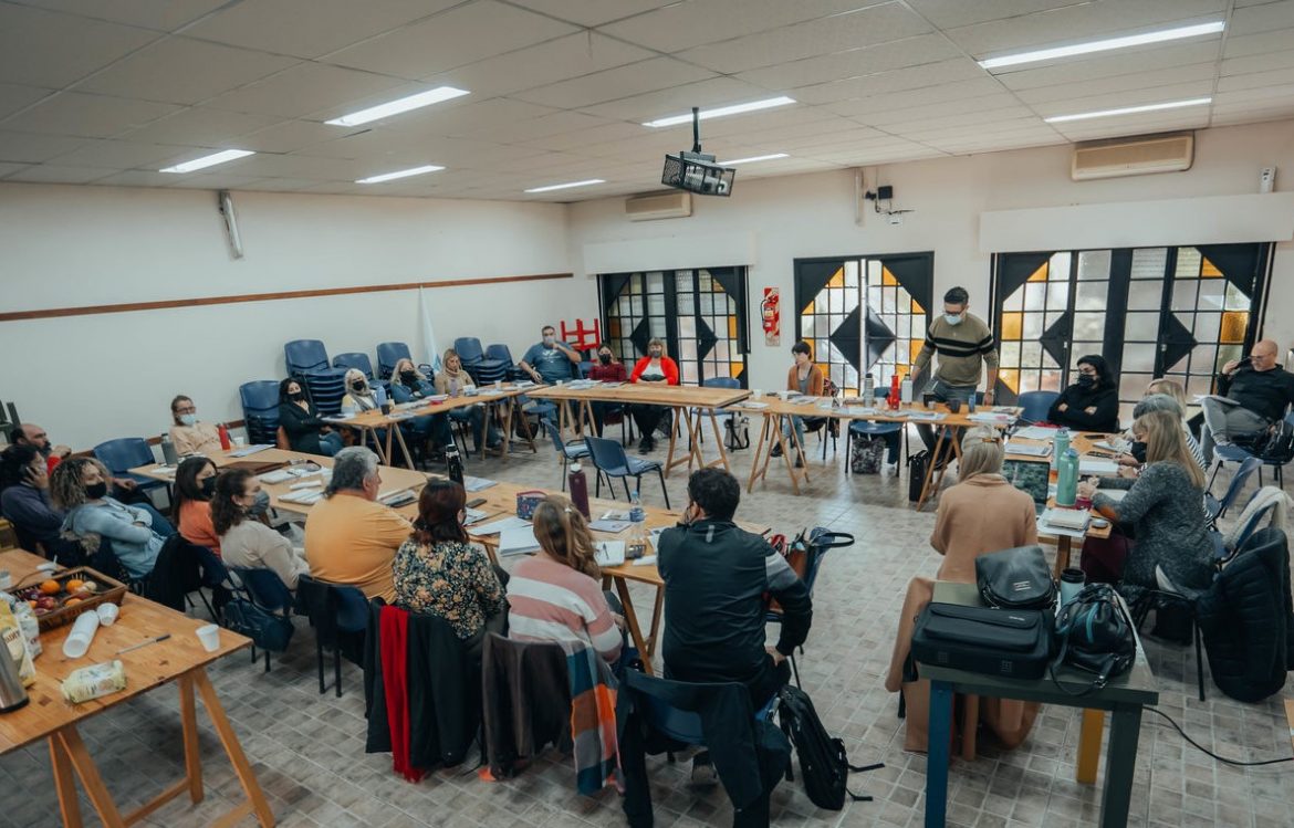 Utelpa reclamó “mejoras salariales, más puestos de trabajo y menos burocracia”
