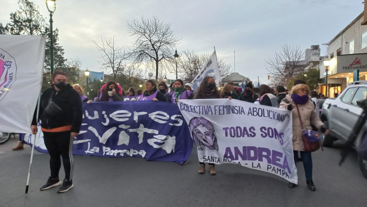 Ni Una Menos: concentración y movilización en Santa Rosa
