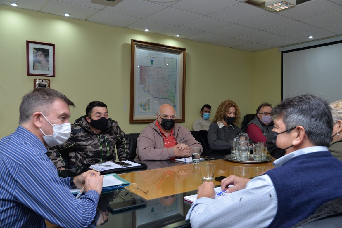 Gobierno y gremios acordaron pase de suplemento no bonificable: 20% en agosto y 13% en diciembre