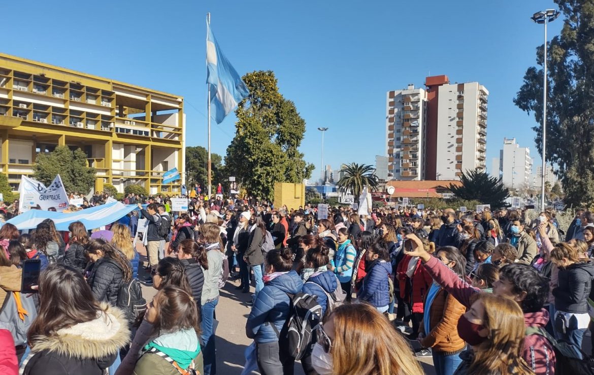 Utelpa calificó de “contundente” al paro y advirtió al Gobierno