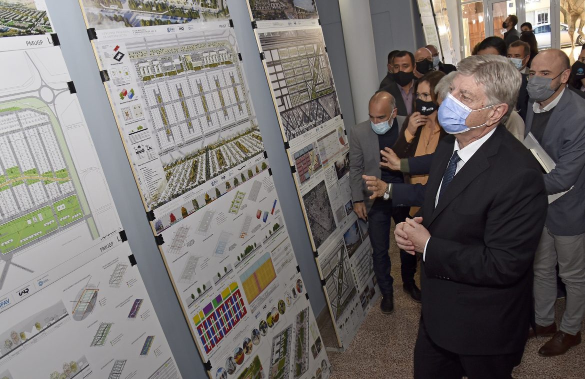 Pilcic, arquitecta y dirigente de la izquierda, ganó el concurso de urbanización de 44 hectáreas en Pico