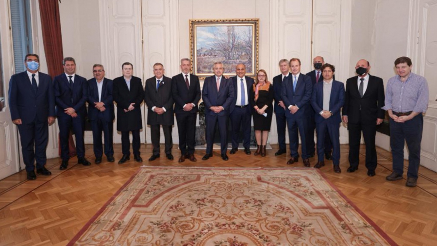 El presidente se reunió con Ziliotto y otros gobernadores en la Casa Rosada