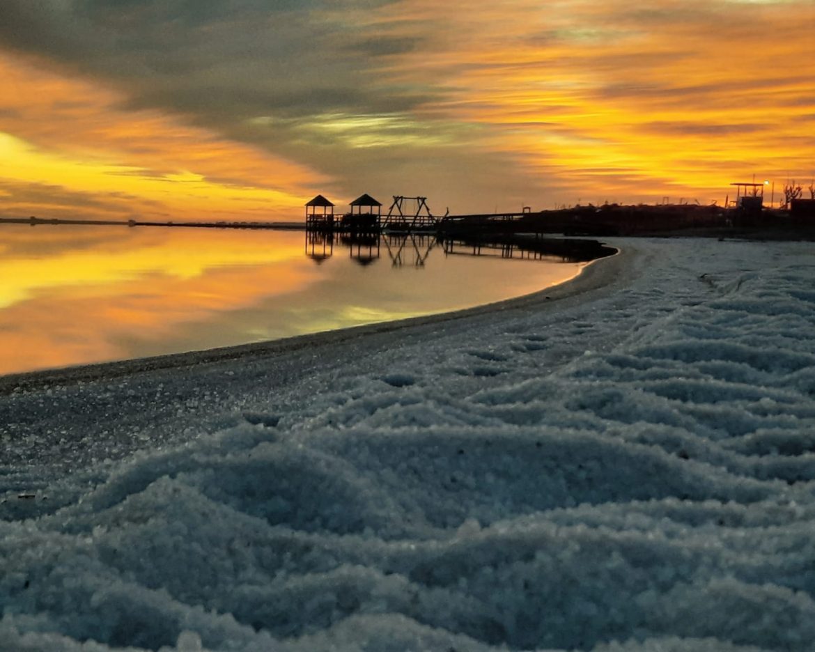 Naturaleza única e imperdible: la nieve salada de Lago Epecuén