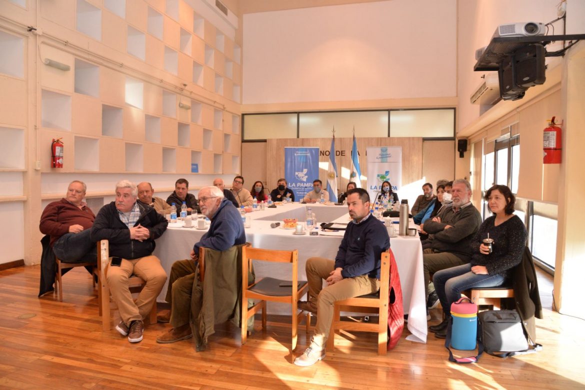 Se reunió la Mesa Agropecuaria y técnicos dijeron que la sequía es normal en el invierno