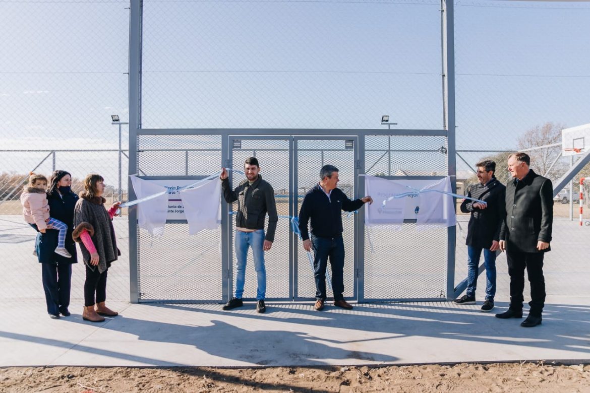 Inauguraron playón deportivo en Macachín