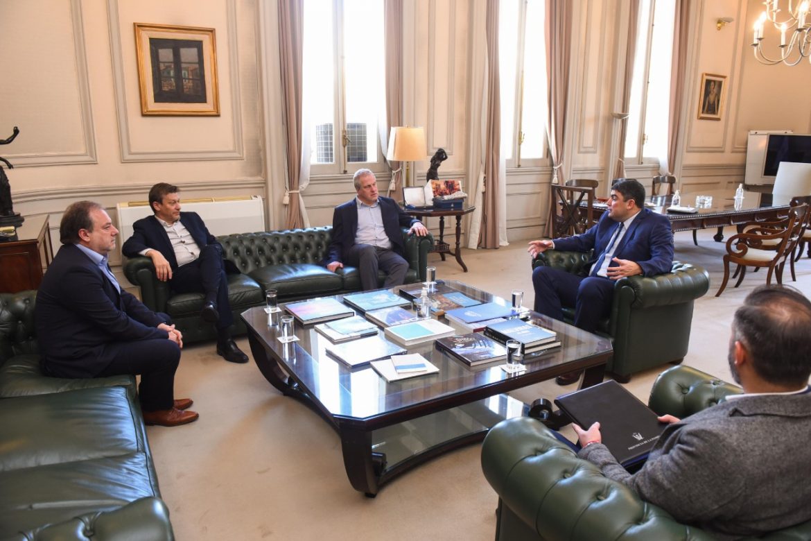 Bensusán se reunió con el ministro Perczik por el proyecto de ley de Conectar Igualdad