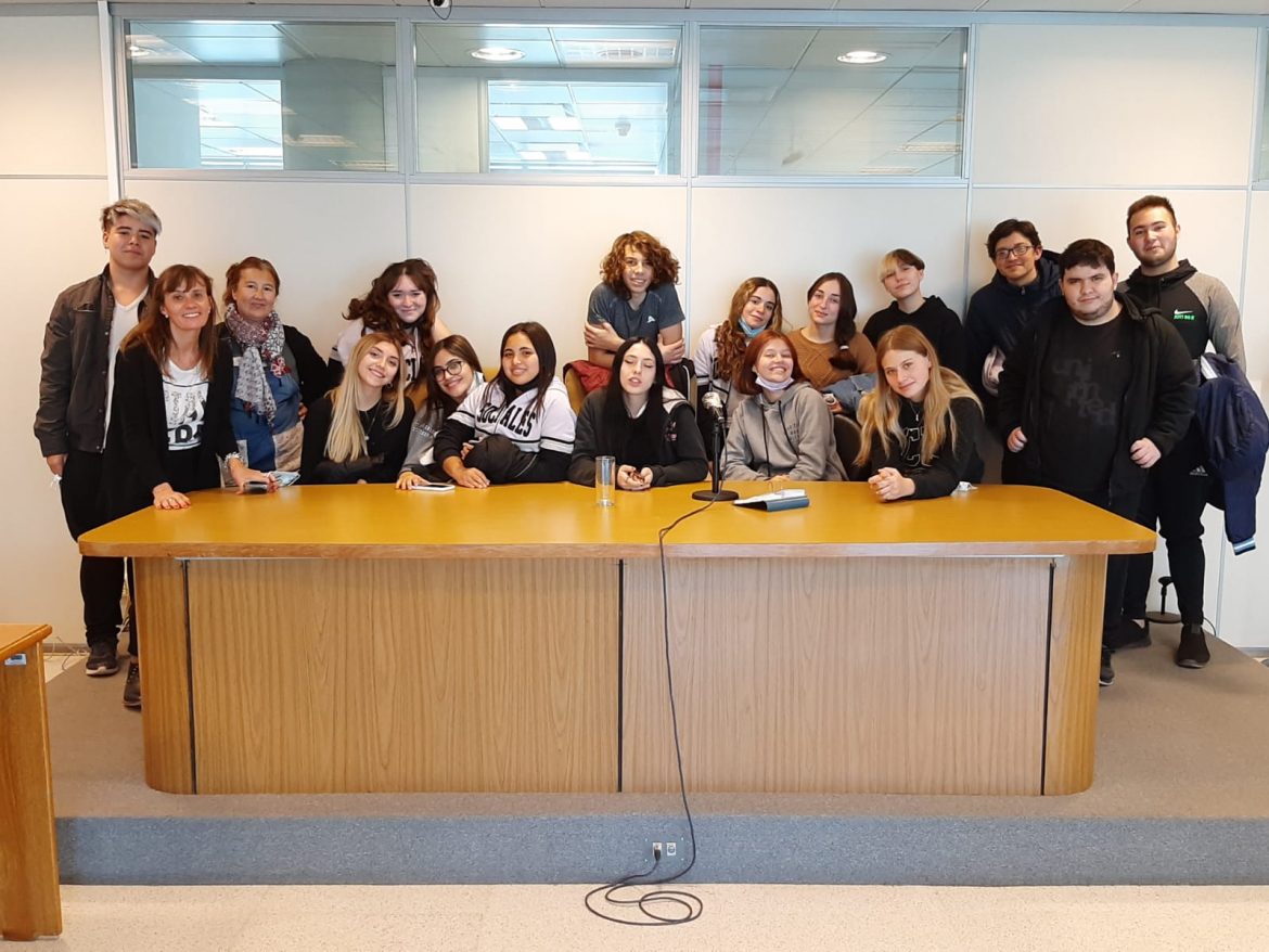 Estudiantes presenciaron un juicio y luego dictaron sentencia