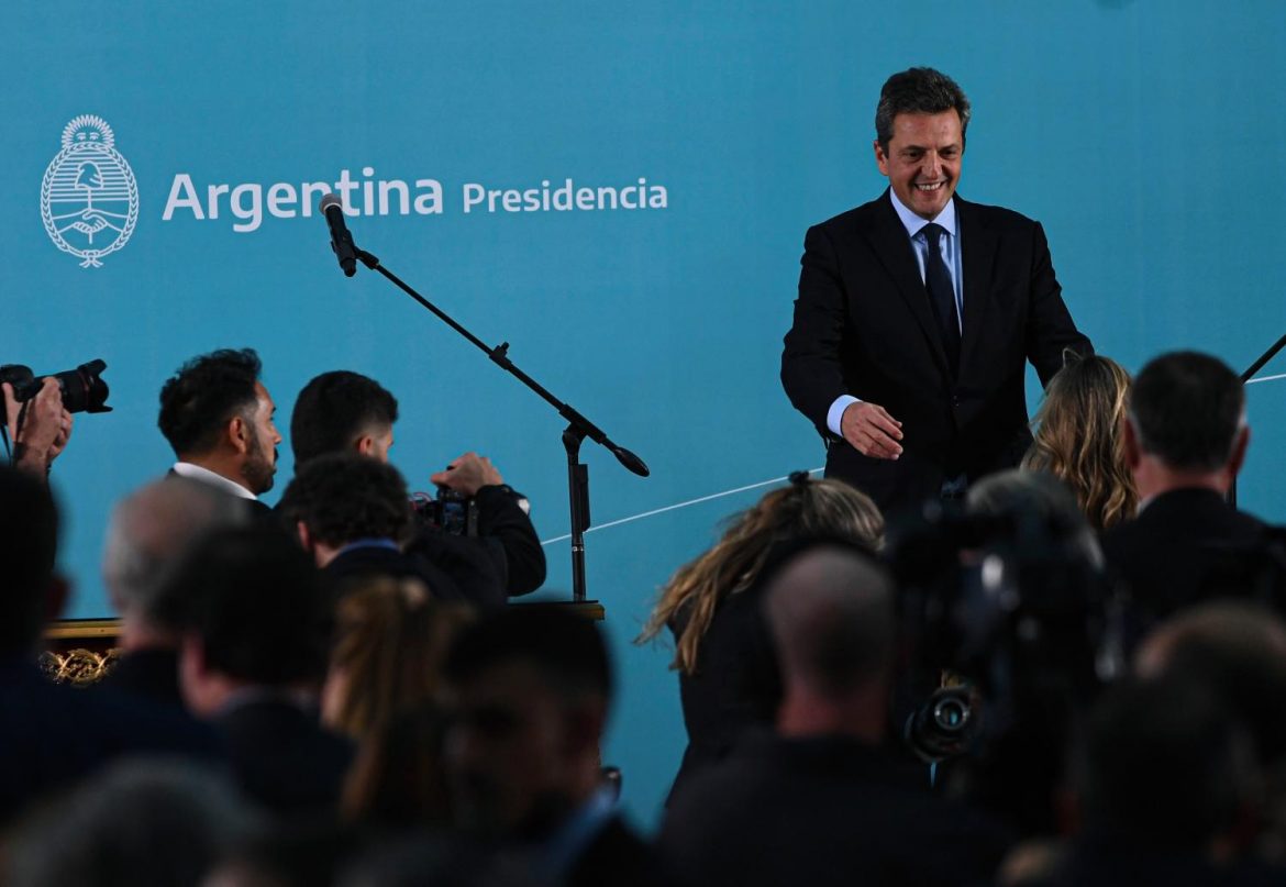 Una por una, las medidas anunciadas por Massa: dólar, reducir el déficit y reforzar las reservas