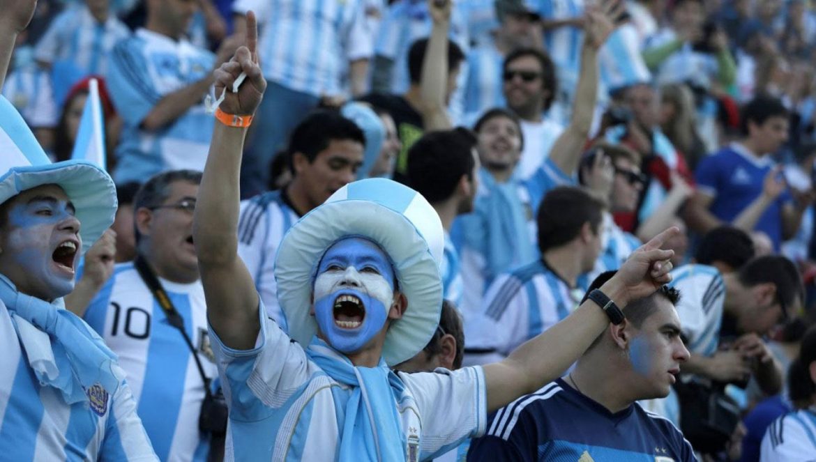 Confirmaron la cesantía a un profesor que viajó al Mundial de Rusia con un certificado trucho