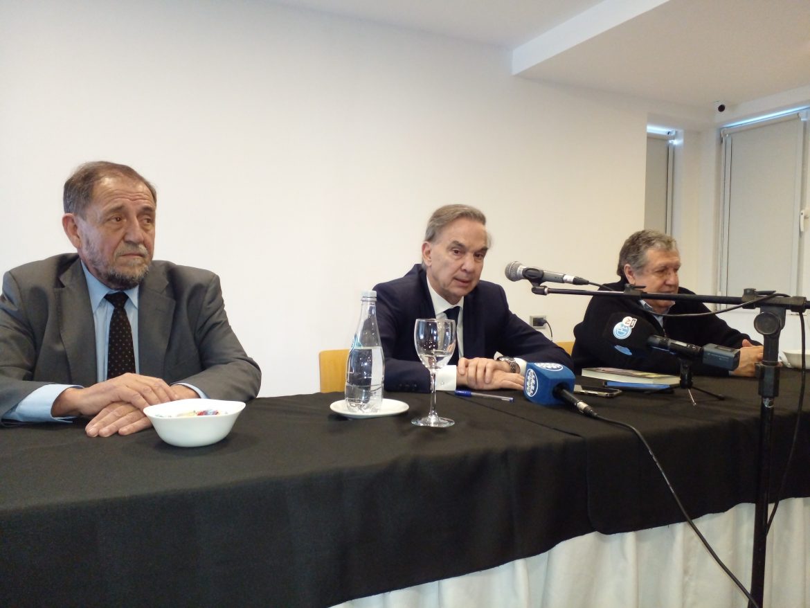 Pichetto en Santa Rosa: guiño a Milei, candidatura presidencial y críticas a la Iglesia y a la política migratoria