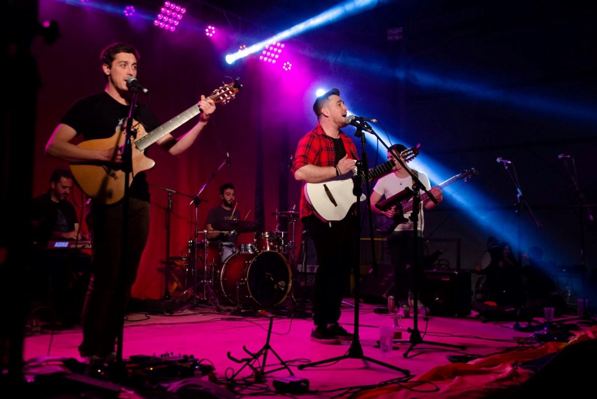 El músico León Gamba presenta “Canciones del camino” en el Medasur