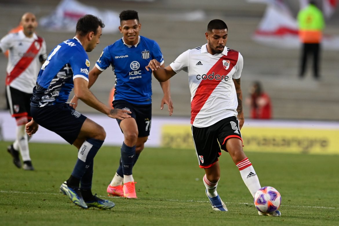 Con un gol sobre el final, River cayó 1-0 ante Talleres en el Monumental