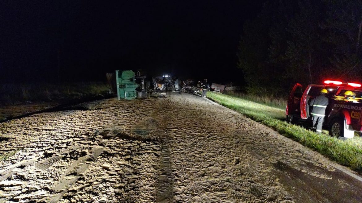 Murió un hombre en un choque frontal de dos camiones en la 152