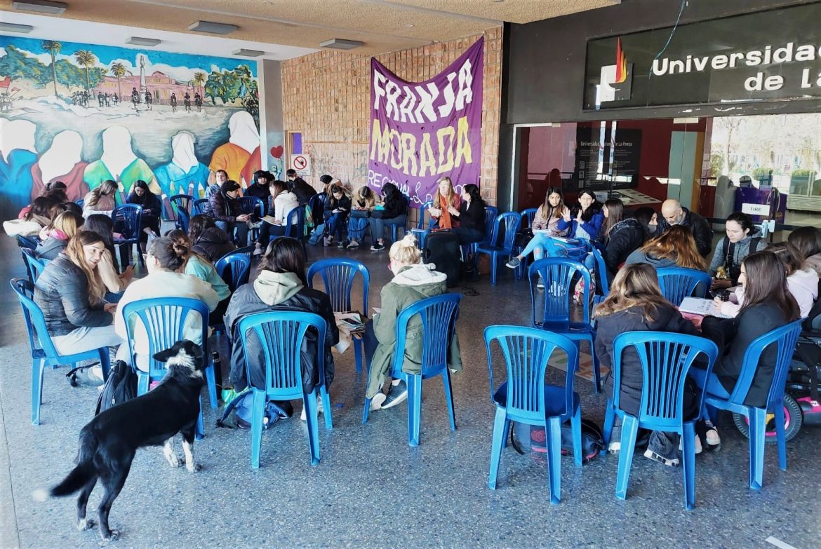 Docentes universitarios, con un paro de 48 horas