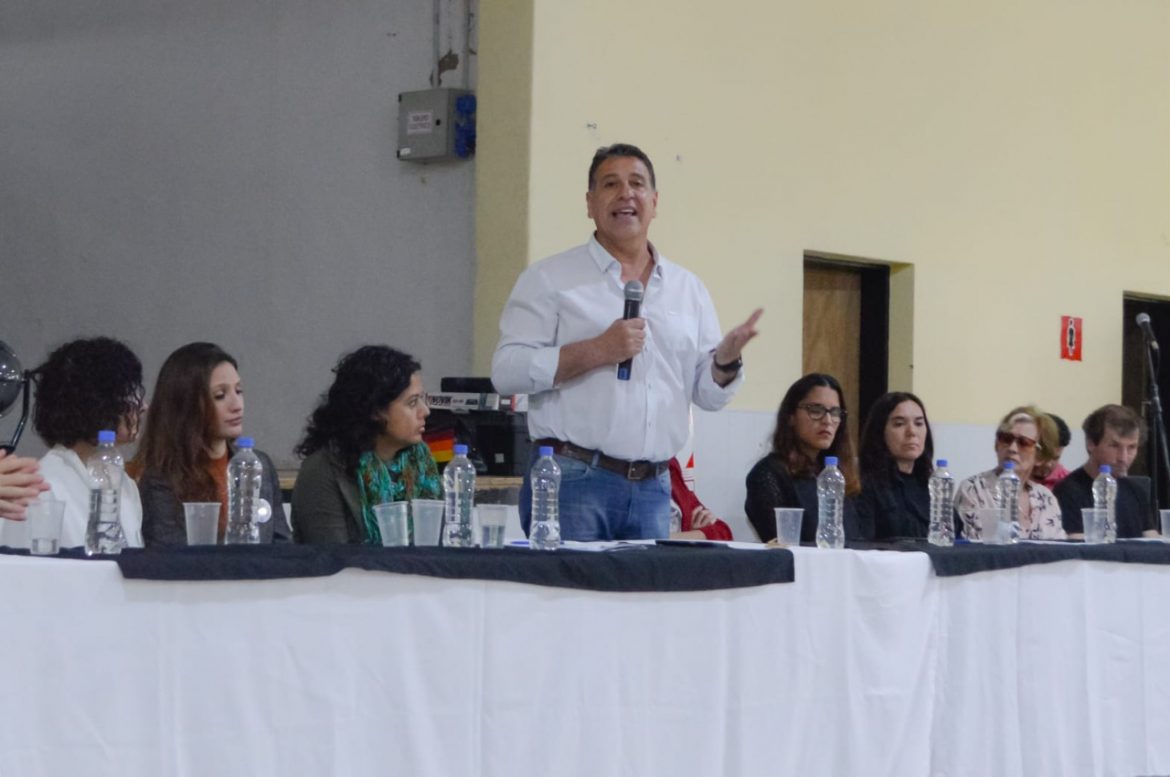 Casas: en Uriburu se hizo un sorteo público para definir las familias beneficiarias