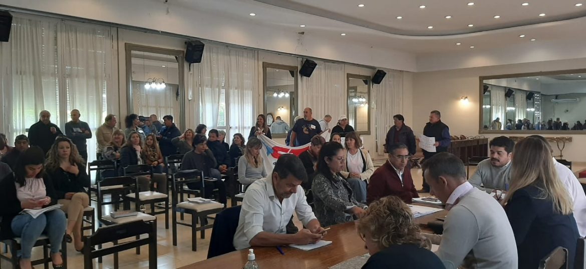 Explanes volvieron al concejo a reclamar por la antigüedad y el oficialismo dijo que no hay recursos