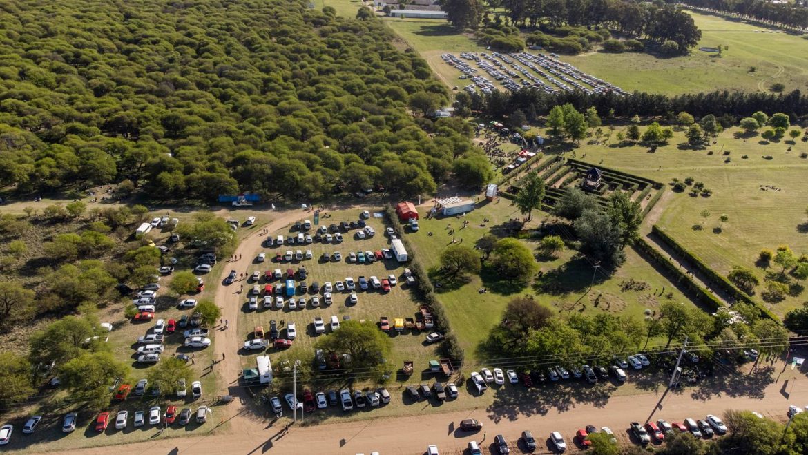 Una multitud en el primer día de la Expo Vivero  2022