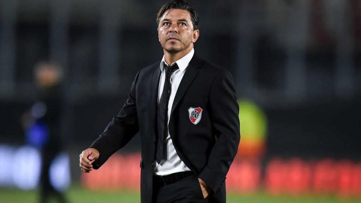 La formación de River para recibir a México
