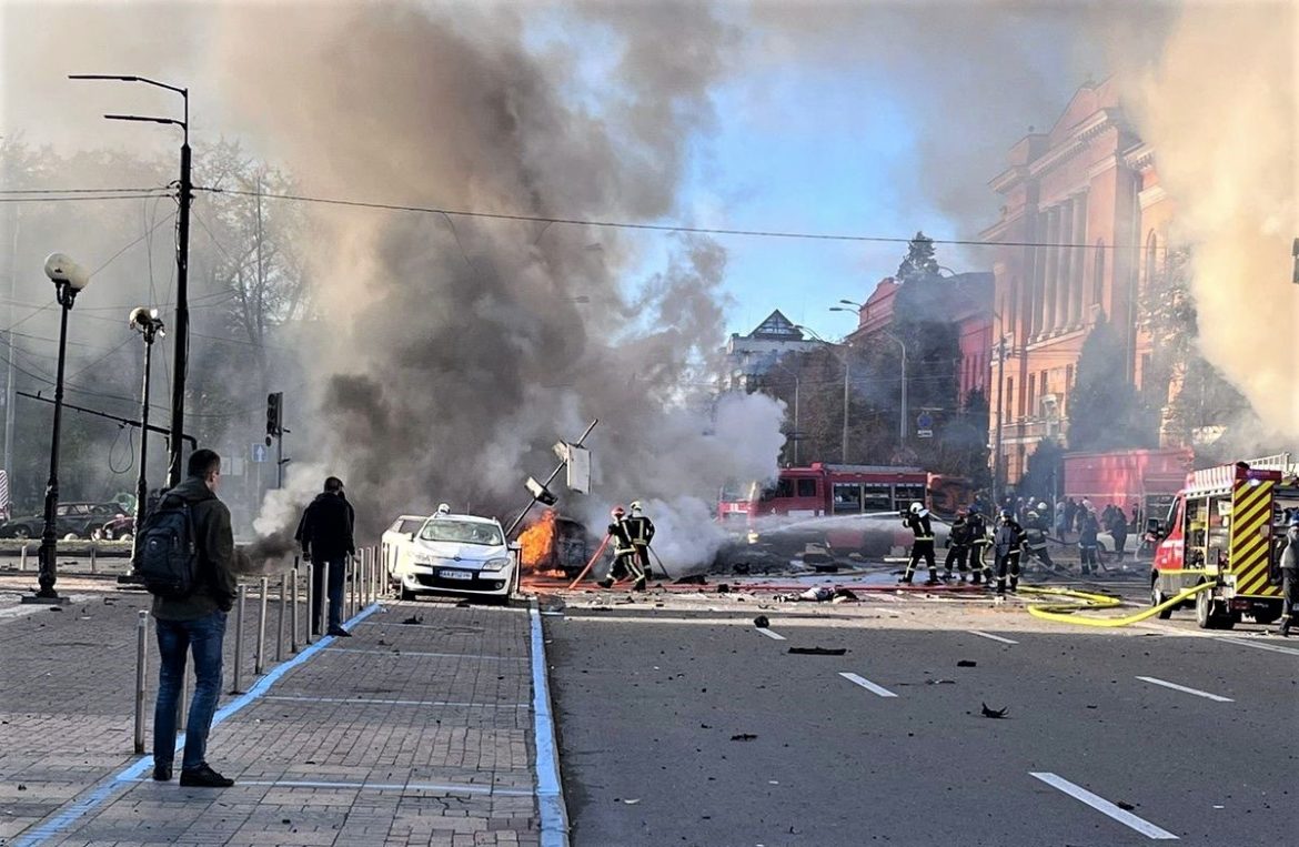 Rusia lanzó un ataque masivo con 75 misiles contra Ucrania