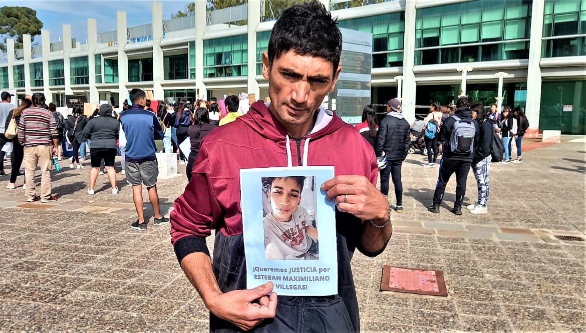 Marcharon en reclamo de justicia por el crimen de Esteban Villegas