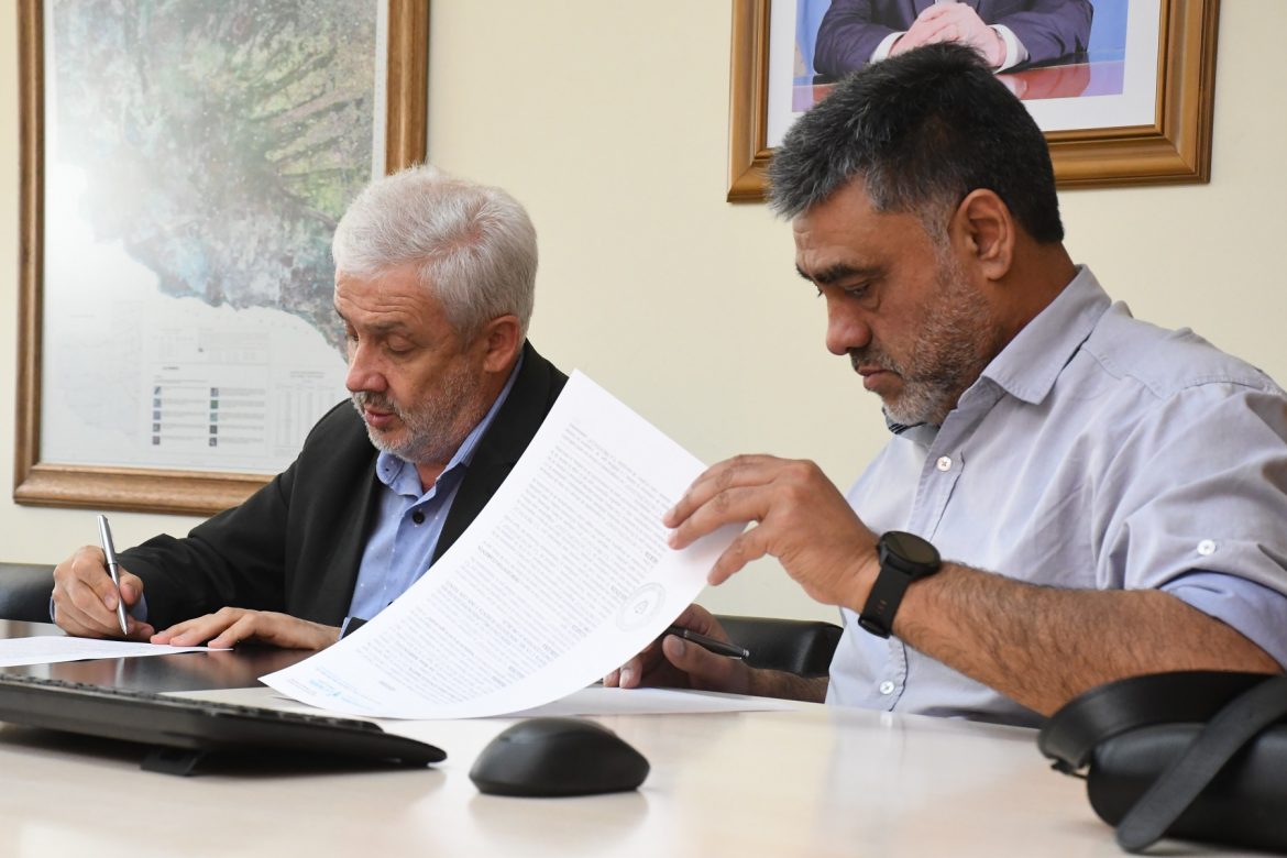 La Adela crece y amplía la red de agua potable hacia nuevos barrios