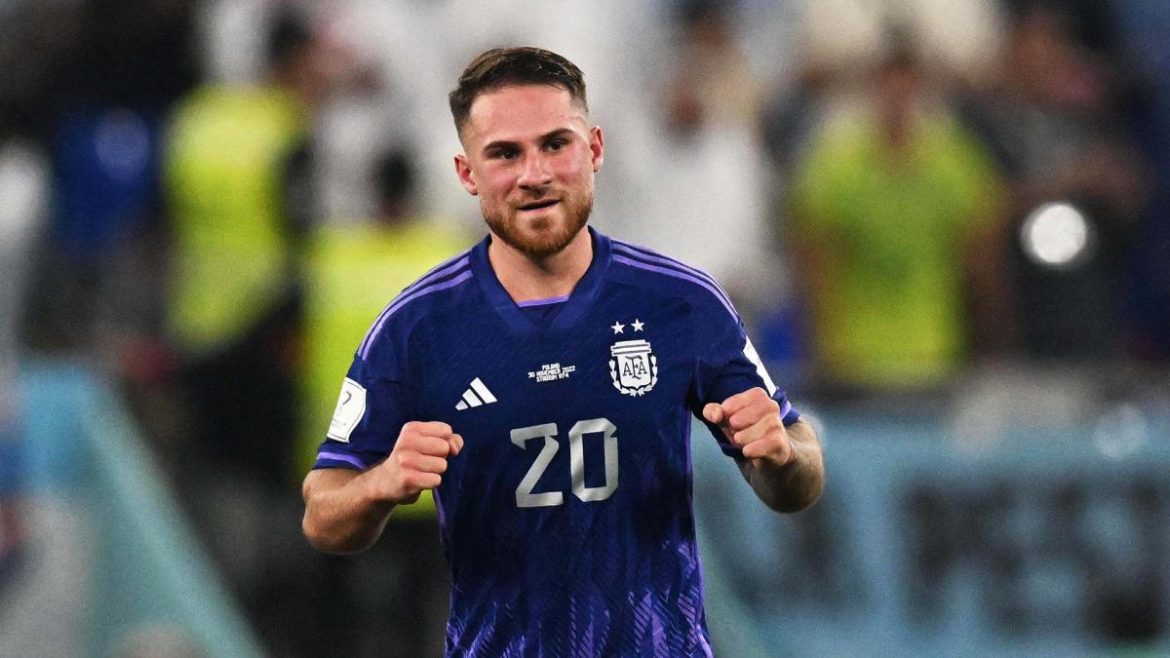 Tres clubes grandes de Europa se pelean por Alexis Mac Allister