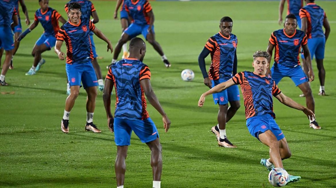Qatar y Ecuador, con Alfaro de DT, abren la Copa del Mundo 2022