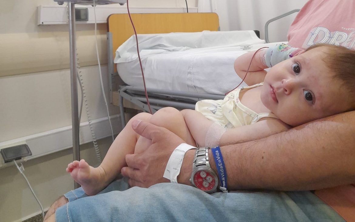 Piden donantes de médula ósea para Camila, una nena de ocho meses de Acha