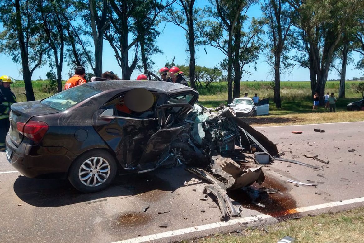 Un muerto y dos heridos en un choque frontal cerca de General Pico