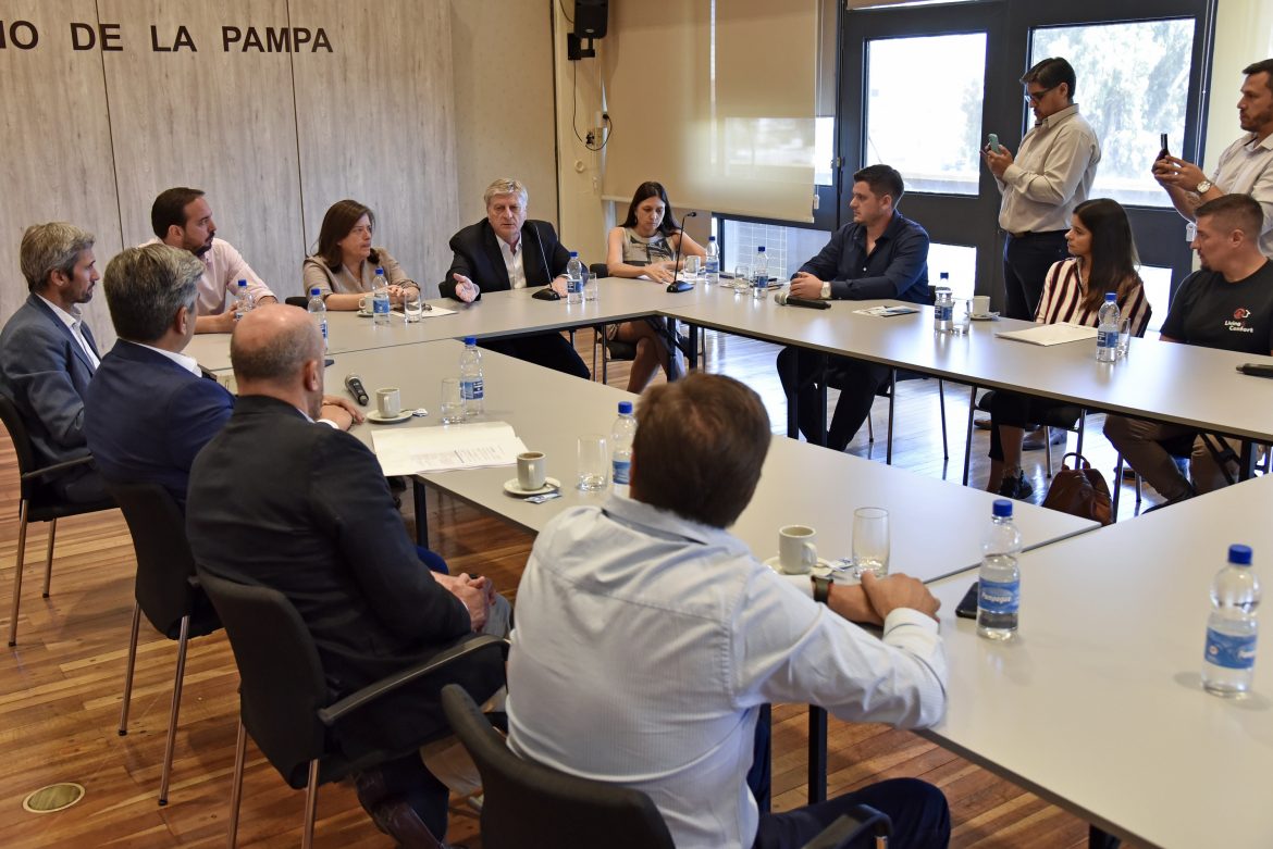 Empresas de calzados y muebles se instalan en la ex Calzar: tomarán a ex empleados