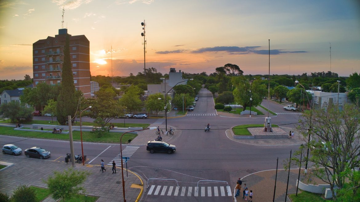 Intendente Alvear: Barton, el internismo del PJ y la indecisión de Pepa en JxC