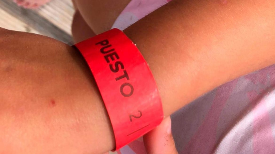 Darán pulseras para facilitar la ubicación de niños perdidos en playas de Monte Hermoso