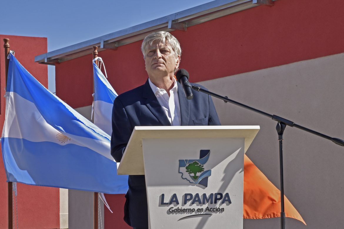 Sergio Ziliotto, en el podio del ranking de gobernadores