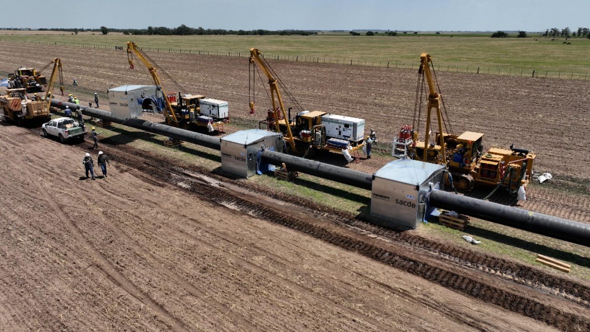 Gasoducto PNK: cómo opera la primera soldadora automática en Doblas