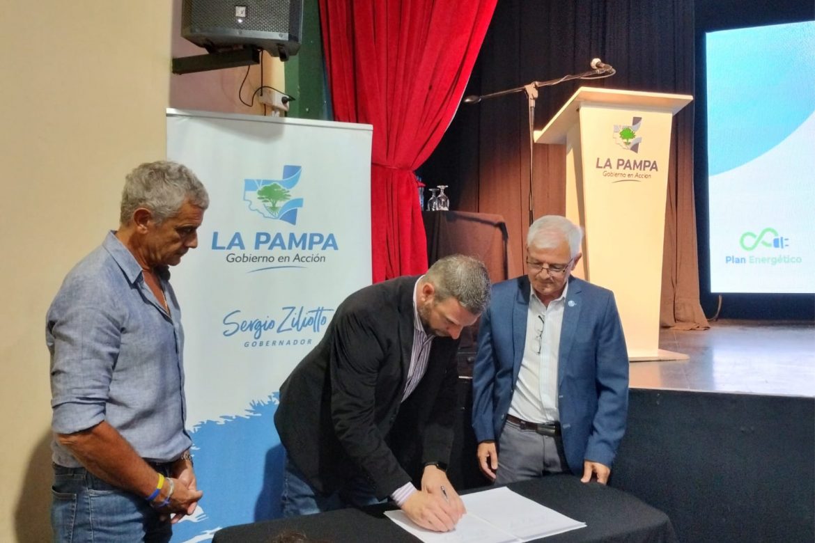 Eficiencia energética: todas las localidades de La Pampa ya recibieron luminarias LED