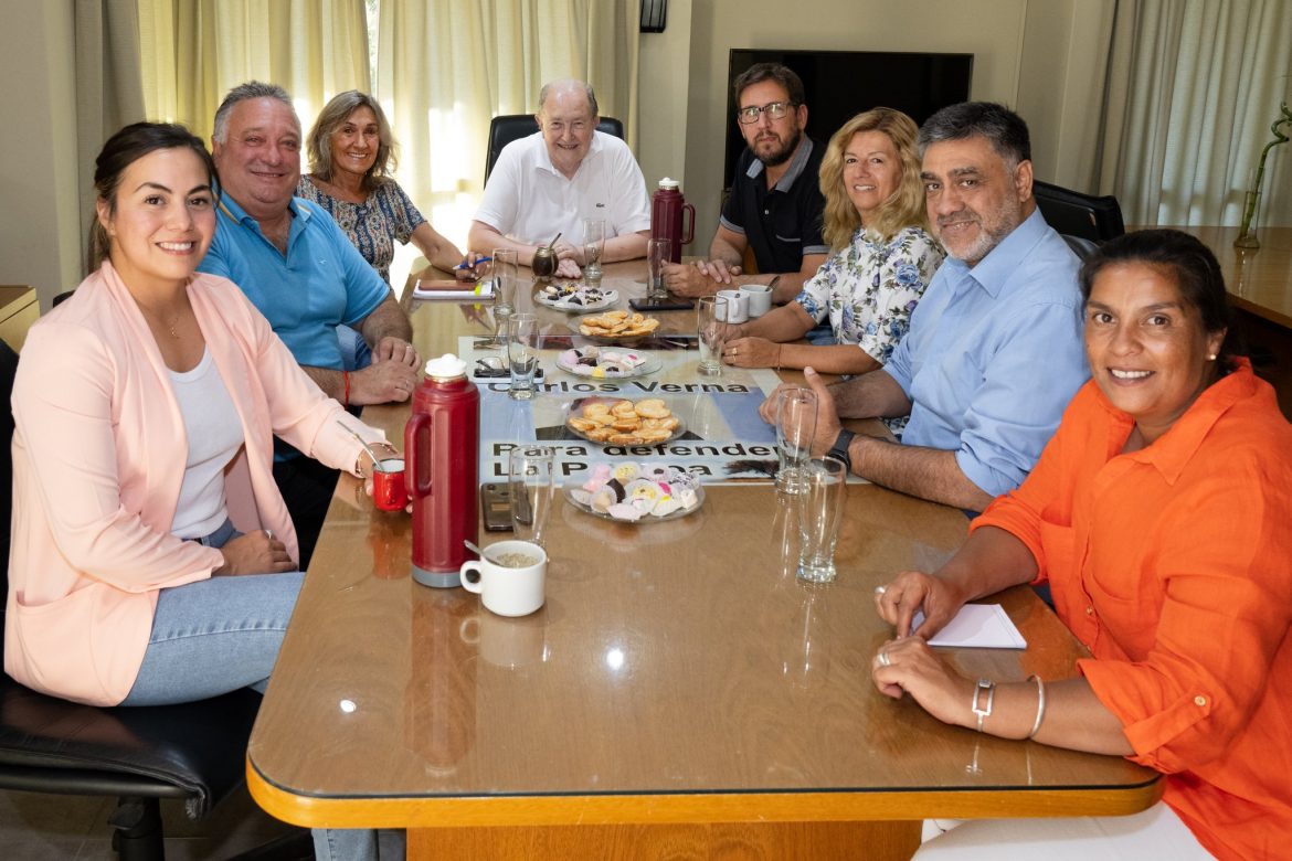Verna arrancó la campaña con sus candidatos