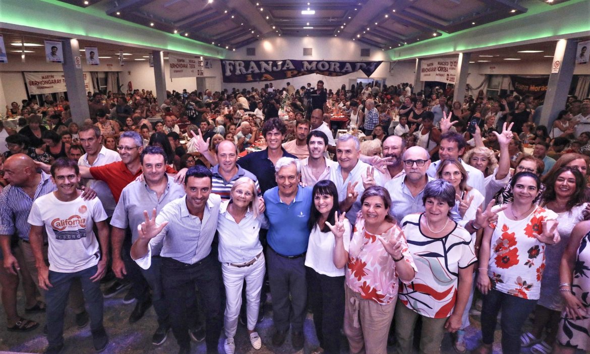 Berhongaray, en un cierre multitudinario de la campaña con Morales y Losteau