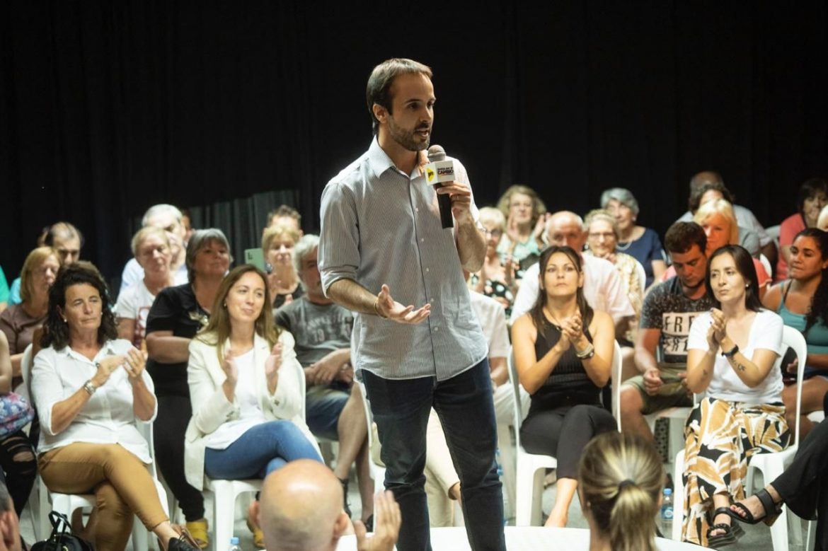 Acuerdo Macri – Milei: el voto contra las universidades acercaría a Maquieyra a YPF